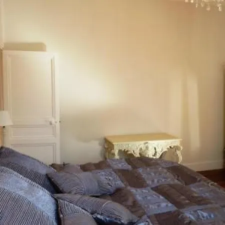 Apartment Luxury Three Bed In Just A Couple Of Minutes Walk To The Palais And Beaches 669
