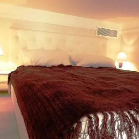 Luxury Three Bed In Just A Couple Of Minutes Walk To The Palais And Beaches 669 Apartment *